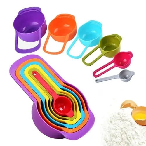 6-piece Set of Measuring Cups and Spoons