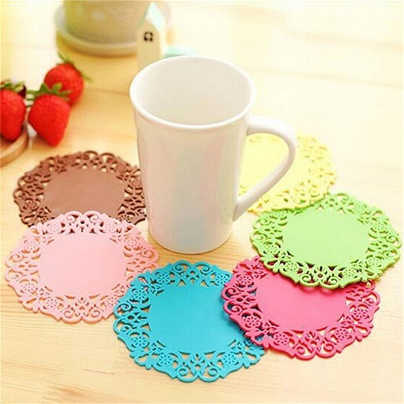 1Pcs Flower Shape Coaster Placement for Mugs Cup Hollow Insulation padsTable Decoration Office Supplies